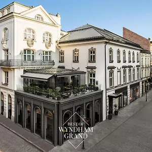 Wyndham Grand Old Town Hotel